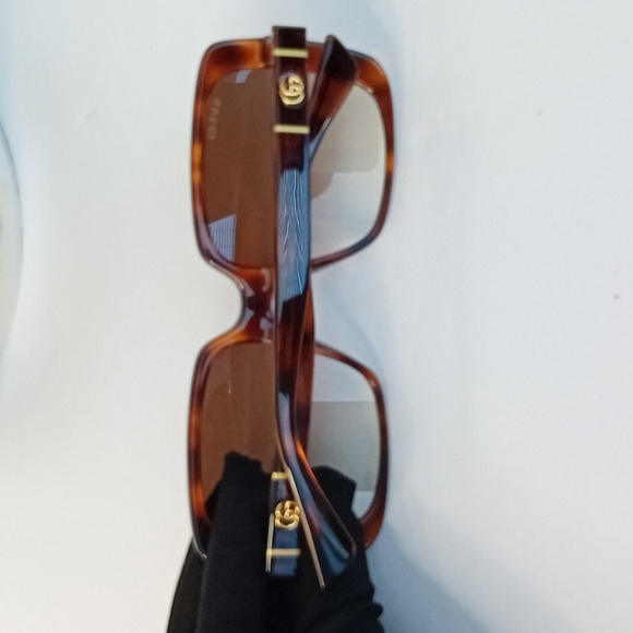 New Authentic GUCCI GG0632S 002 square Gucci sunglass comes in a havana - Picture 12 of 14